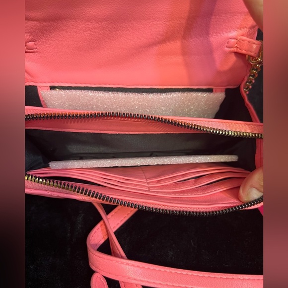🩷BETSEY JOHNSON Heart Quilted Pink Crossbody & XOLEAH Key Chain Card Wallet🩷NWT - Picture 12 of 17